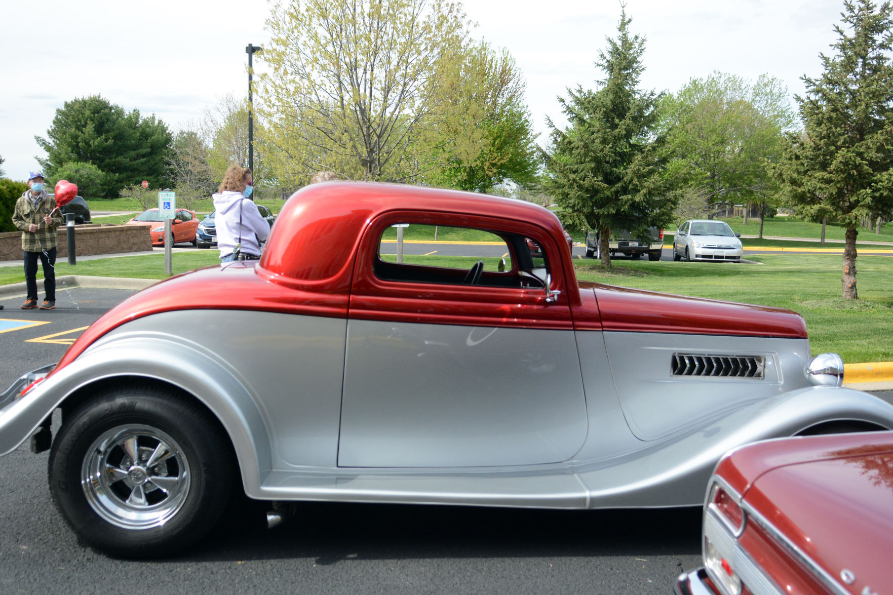 Oak Park Place classic car parade